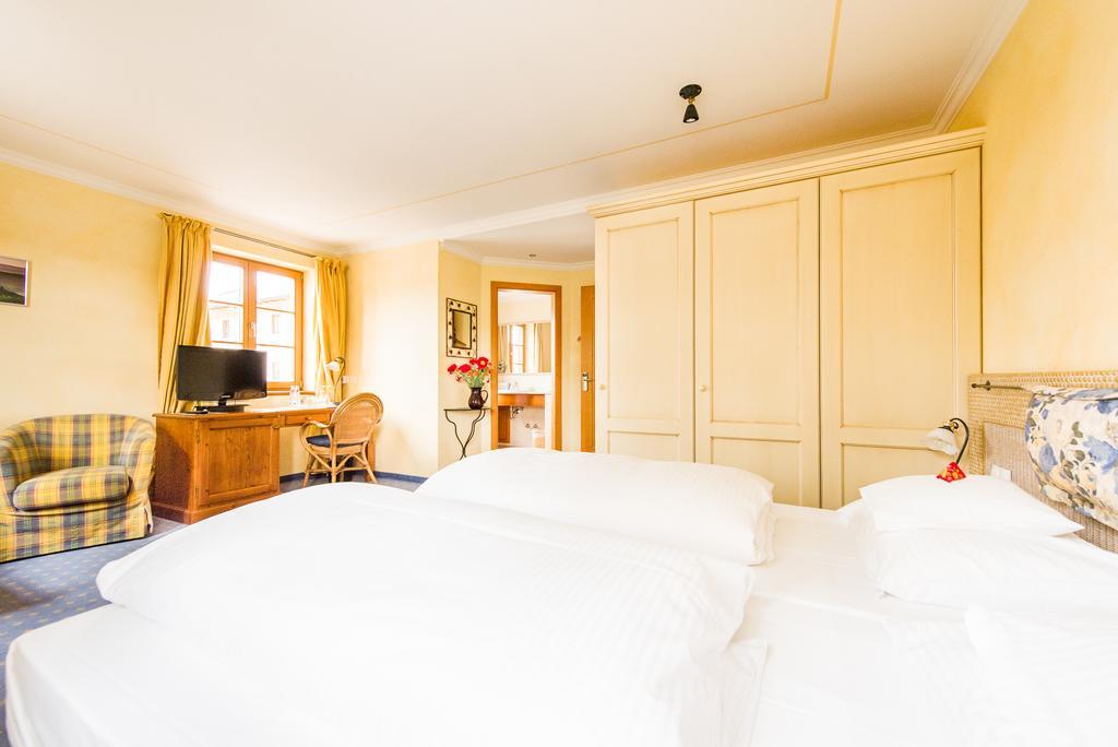 Hotel Und Landgasthof Altwirt Großhartpenning Extérieur photo