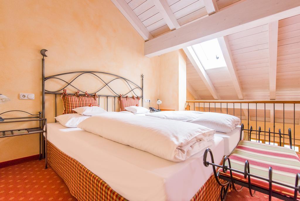 Hotel Und Landgasthof Altwirt Großhartpenning Extérieur photo
