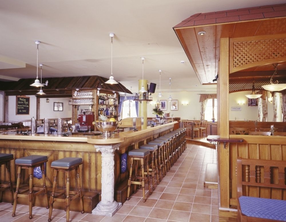 Hotel Und Landgasthof Altwirt Großhartpenning Extérieur photo