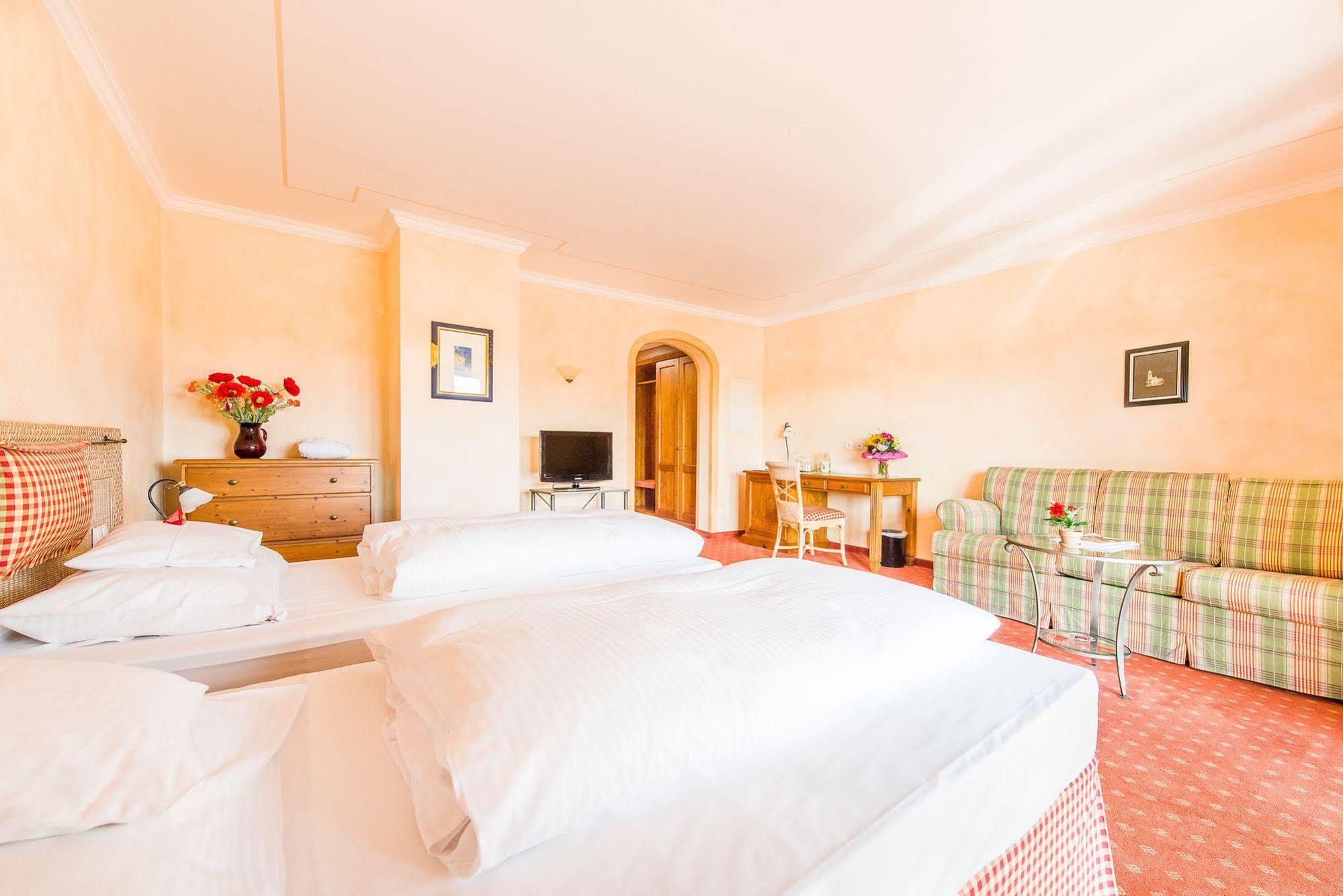 Hotel Und Landgasthof Altwirt Großhartpenning Extérieur photo