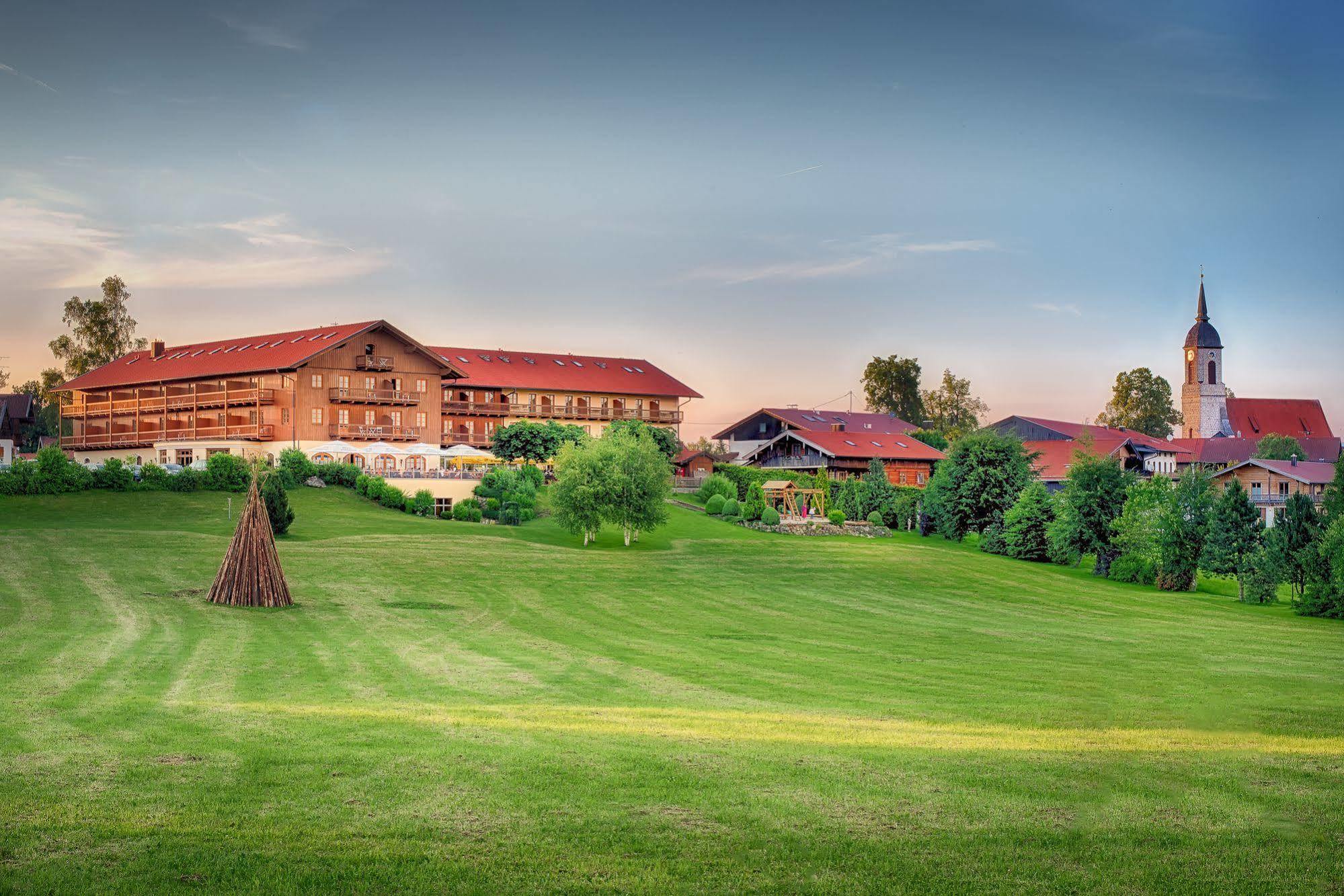 Hotel Und Landgasthof Altwirt Großhartpenning Extérieur photo